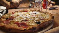 Pizza du Pizzeria La Calabraise à Annemasse - n°19
