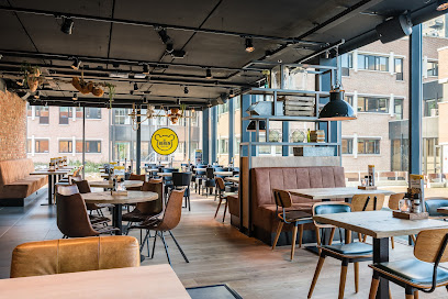 Restaurant De Beren Hoofddorp - Raadhuisplein 3, 2132 TZ Hoofddorp, Netherlands