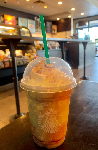 Coffee Shop «Starbucks», reviews and photos, 3765 S Gilbert Rd #107, Gilbert, AZ 85297, USA