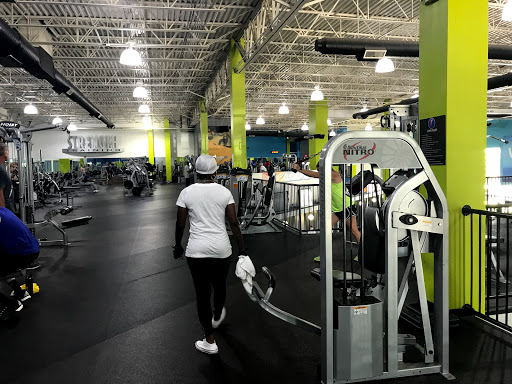 Health Club «Onelife Fitness - Greenbrier Gym», reviews and photos, 600 Jarman Rd, Chesapeake, VA 23320, USA