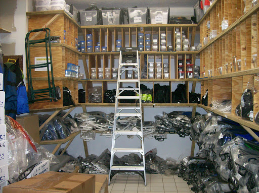 Dive Shop «Divers Discount Florida», reviews and photos, 2071 South Federal Highway, Fort Lauderdale, FL 33316, USA