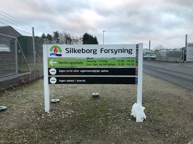 Anmeldelser af Genbrugsstation i Silkeborg - Genbrugsbutik