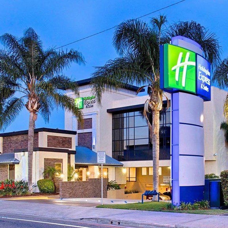 Holiday Inn Express & Suites Costa Mesa, an IHG Hotel