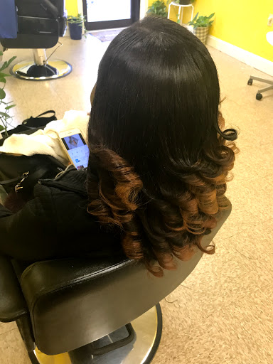 Beauty Salon «New Image Dominican Hair Salon», reviews and photos, 143 W Main St, Norristown, PA 19401, USA