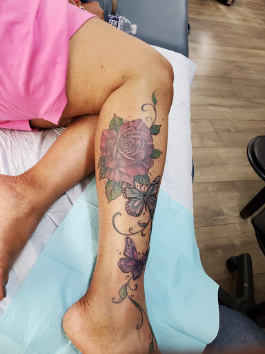 Tattoo Shop «Red Lion Tattoo Cleveland», reviews and photos, 4043 St Clair Ave, Cleveland, OH 44103, USA