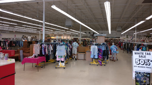 Thrift Store «The Salvation Army Family Store & Donation Center», reviews and photos