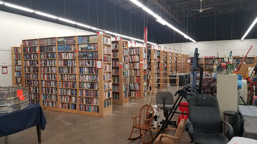 Thrift Store «St. Vincent de Paul - Q Street Thrift Store», reviews and photos, 199 Q St, Springfield, OR 97477, USA