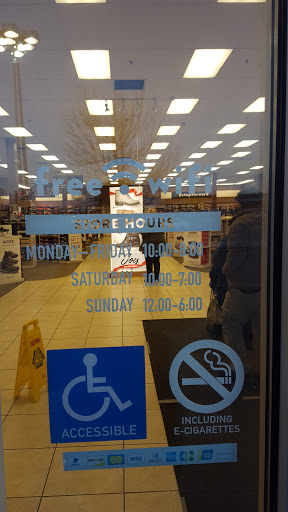 Shoe Store «Famous Footwear», reviews and photos, 3711 32nd Ave S, Grand Forks, ND 58201, USA