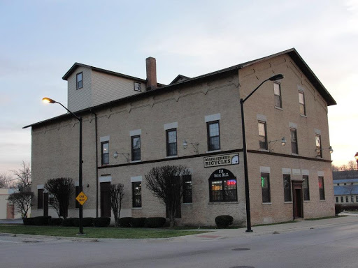 Bicycle Store «Main Street Bicycles», reviews and photos, 39 E Main St, Carpentersville, IL 60110, USA