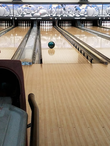 Bowling Alley «Hobart Lanes», reviews and photos, 99 S Hobart Rd, Hobart, IN 46342, USA