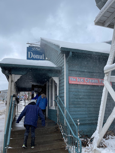 Donut Shop «Donut Mill», reviews and photos, 310 E Midland Ave, Woodland Park, CO 80863, USA