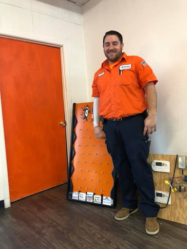 HVAC Contractor «On Time Experts Heating Air Plumbing», reviews and photos, 1510 Stevens St, Dallas, TX 75218, USA