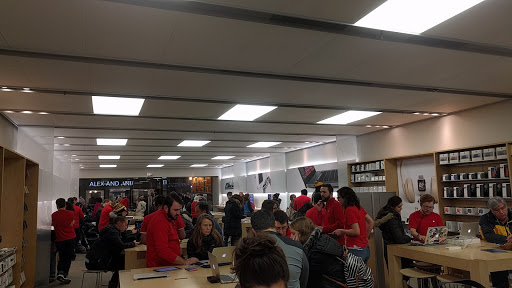 Computer Store «Apple Shadyside», reviews and photos, 5508 Walnut St, Pittsburgh, PA 15232, USA