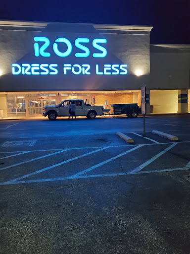 Clothing Store «Ross Dress for Less», reviews and photos, 1001 Pontiac Rd, Drexel Hill, PA 19026, USA