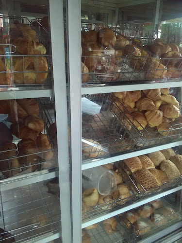 Opiniones de Panadería Samy en Quito - Panadería
