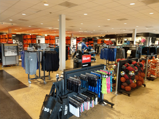 Clothing Store «Nike Factory Store», reviews and photos, 603 Stanley K Tanger Dr, Lancaster, PA 17602, USA