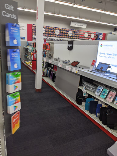 Office Supply Store «Staples», reviews and photos, 2850 NW Bucklin Hill Rd #101, Silverdale, WA 98383, USA