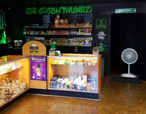 Tobacco Shop «Dr. Greenthumbz smoke shop», reviews and photos, 1011 SE Walnut St d, Hillsboro, OR 97123, USA