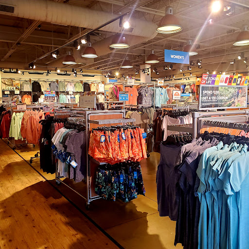 Sportswear Store «Columbia Sportswear Outlet Store at Edinburgh Premium Outlets», reviews and photos, 11715 NE Executive Dr #100, Edinburgh, IN 46124, USA
