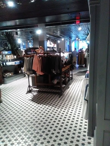 Clothing Store «Hollister Co.», reviews and photos, 4200 Conroy Rd #122, Orlando, FL 32839, USA