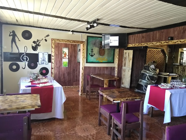 El Caleuche Resto Bar - Santa Bárbara