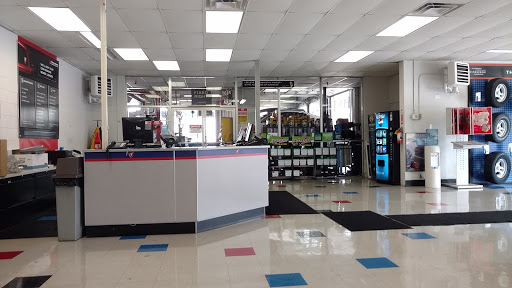 Tire Shop «Firestone Complete Auto Care», reviews and photos, 205 10th St SE, Cedar Rapids, IA 52403, USA