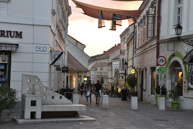 Értékelések erről a helyről: Alfa & Ilcsi Shop, Pécs - Fodrász