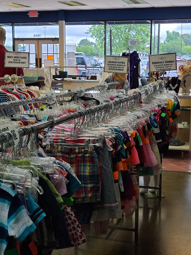 Thrift Store «Society of St Vincent de Paul - Lawrenceville Thrift Store», reviews and photos, 455 Grayson Hwy, Lawrenceville, GA 30046, USA
