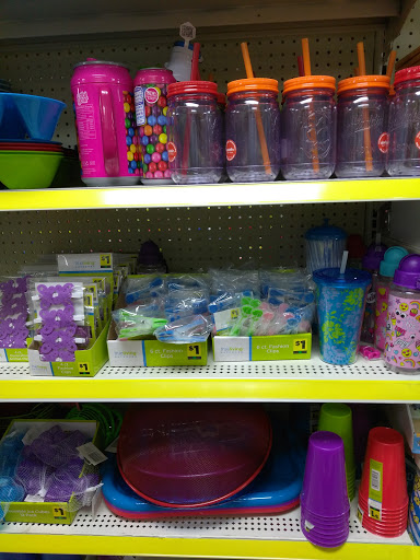 Discount Store «Dollar General», reviews and photos, 12720 W Nine Mile Rd, Oak Park, MI 48237, USA