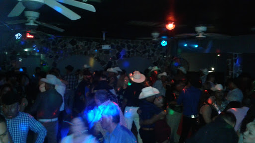 Night Club «El Tenampa Bar Nightclub», reviews and photos, 1707 W Broadway Rd, Phoenix, AZ 85041, USA