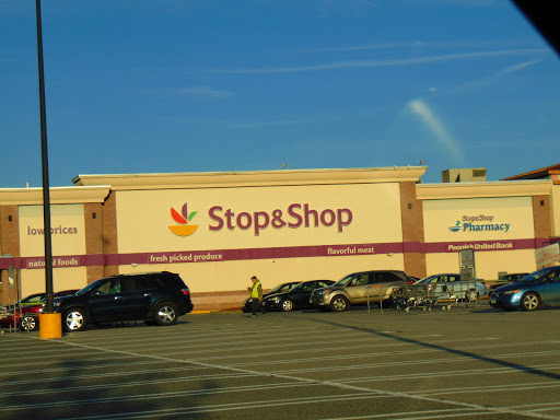 Grocery Store «Stop & Shop», reviews and photos, 60 Providence Pike, Putnam, CT 06260, USA