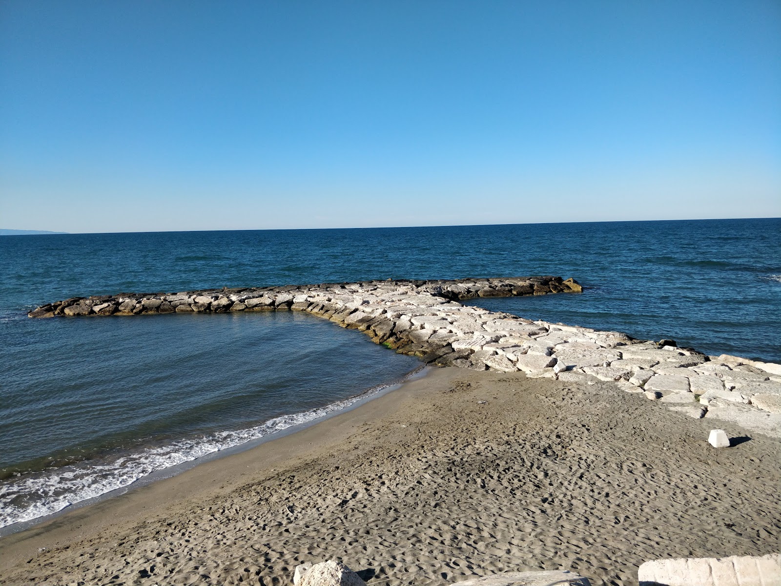 Foto von Spiaggia Orno Margherita di Savoia - guter haustierfreundlicher Ort für den Urlaub