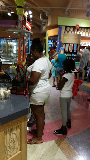 Department Store «Bon-Ton», reviews and photos, 443 E Main St, Westfield, MA 01085, USA