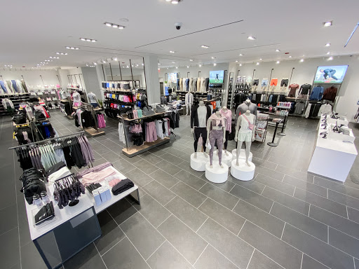 Sportswear Store «lululemon», reviews and photos, 21 W Jefferson Ave, Naperville, IL 60540, USA