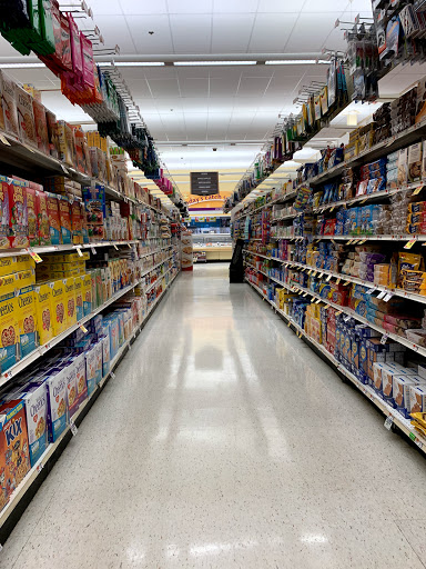 Grocery Store «Stop & Shop», reviews and photos, 250 Bellevue Ave, Newport, RI 02840, USA