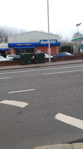 Kwik Fit - Belfast - Upper Newtownards Road - Tire shop