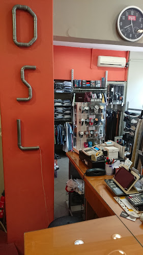 28ης Οκτωβρίου 65, Μέγαρα 191 00