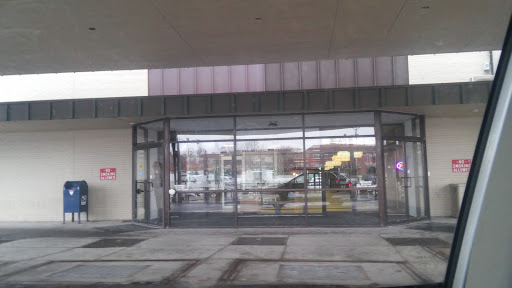 Center Mall, 1941 S 42nd St, Omaha, NE 68105, USA, 