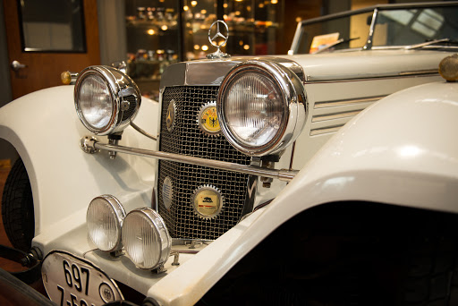 Used Car Dealer «Collierville Auto Center», reviews and photos, 651 W Poplar Ave, Collierville, TN 38017, USA