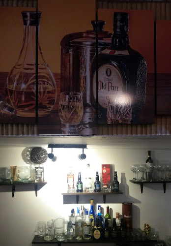 La Riviera Bar Restaurante Karaoke - Pub