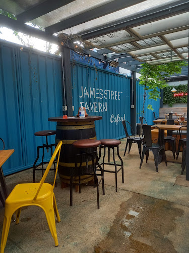 Comments and reviews of James St. Tavern