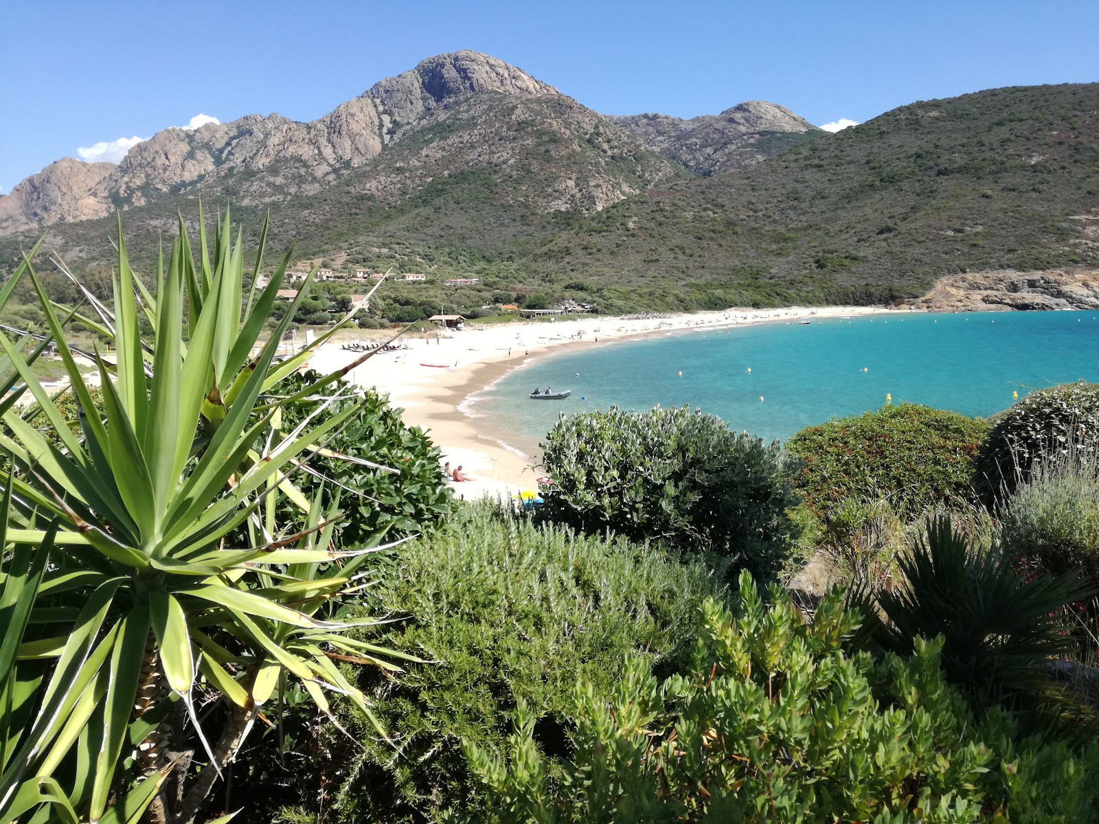 Photo de Plage d'Arone avec un niveau de propreté de très propre