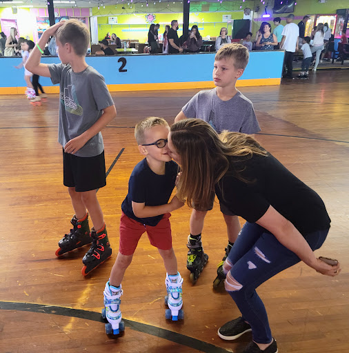 Sporting Goods Store «Hyde Park Roller Magic», reviews and photos, 4178 Albany Post Rd, Hyde Park, NY 12538, USA