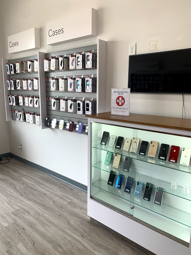 Cell Phone Store «iExpert Studio», reviews and photos, 5000 Shelbyville Rd, Louisville, KY 40207, USA