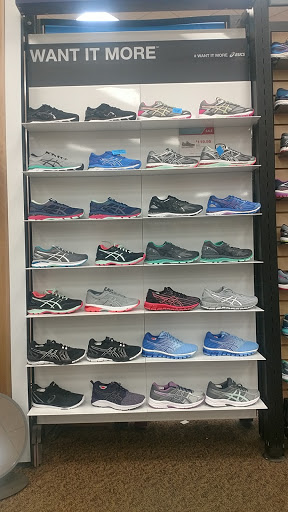 Sporting Goods Store «SCHEELS», reviews and photos, 505 Center Ave, Moorhead, MN 56560, USA