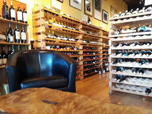 Wine Store «Santiam Wine Co», reviews and photos, 1555 12th St SE, Salem, OR 97302, USA