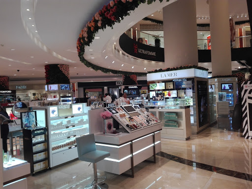 Luxury Avenue Boutique Mall Cancún