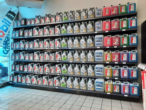 Photo 1 - AUTODISTRIBUTION