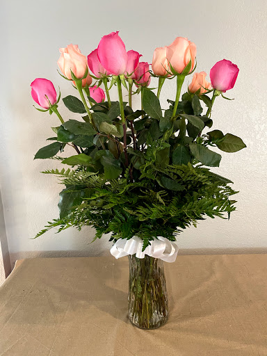 Florist «Roses Just Because/Hub Florist Of Lutz», reviews and photos, 18721 N Dale Mabry Hwy, Lutz, FL 33548, USA