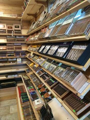 Cigar Shop «Woodbury Tobacco Cigars & E-Cigars», reviews and photos, 7060 Valley Creek Plaza #115, Woodbury, MN 55125, USA